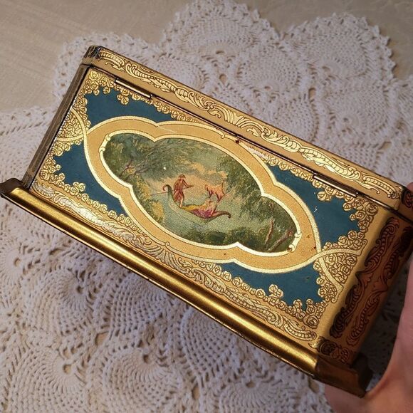 Vintage Metal Hinged Artstyle Chocolates Candy Box Tin w/ Victorian Scenes - Picture 5 of 14